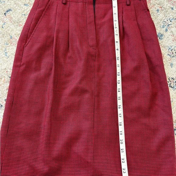Liz Claiborne red and black houndstooth wool pencil skirt with pockets - Picture 10 of 10